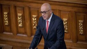 La respuesta de Jorge Rodríguez tras el “Échenle bola” de María Corina