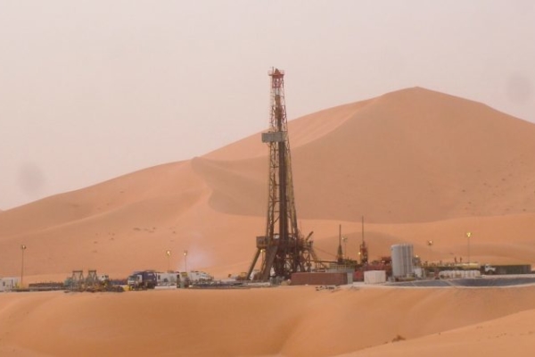 Egipto realiza un nuevo hallazgo de petróleo en el desierto occidental