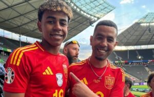 Apuñalaron al padre del jugador del FC Barcelona Lamine Yamal