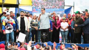 Cuando le lleguen las maletas se va