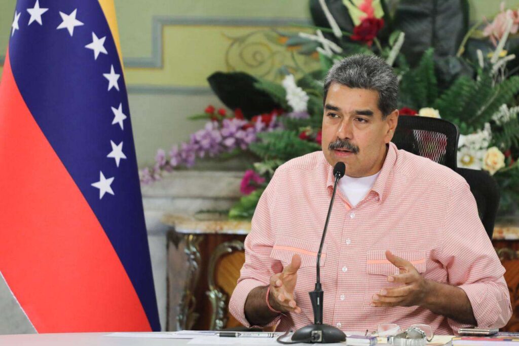 Maduro denuncia ataques de bots contra Venezuela desde varios países