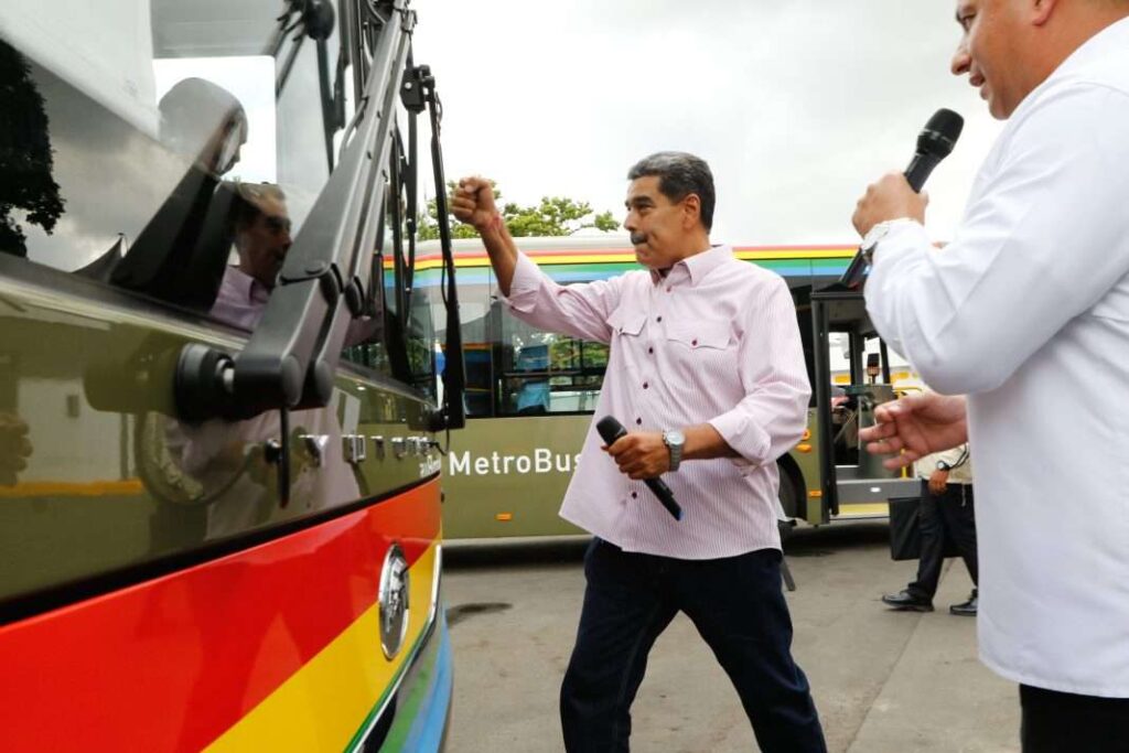 "Una tarifa más que social, es casi un pasaje regalado", Maduro presentó nuevo método de pago del Metro de Caracas