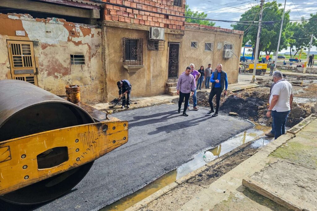 Más de 2000 toneladas de asfalto para calles de Puerto La Cruz