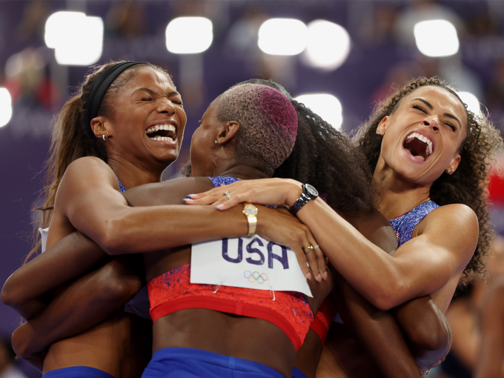 McLaughlin y compañía arrasaron en el 4x400 femenino