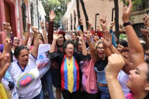 Mujeres se pronuncian en defensa de los derechos humanos y la soberanía