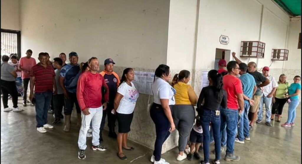 Ni la lluvia paró la segunda consulta popular en Guárico