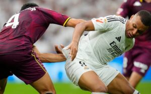 Real Madrid derrotó 3 a 0 al Valladolid en su debut en el Santiago Bernabéu