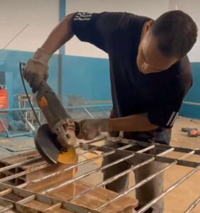 Remozan 30 escuelas en el estado La Guaira