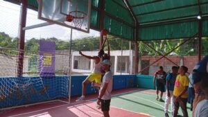 Renovada cancha de usos múltiples en Santa Lucía del Tuy