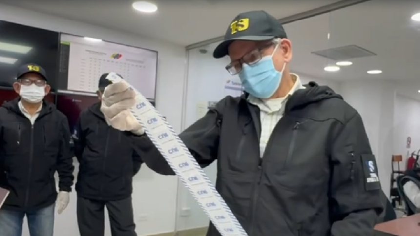 Magistrados del TSJ acuden al CNE para continuar peritaje de los resultados electorales