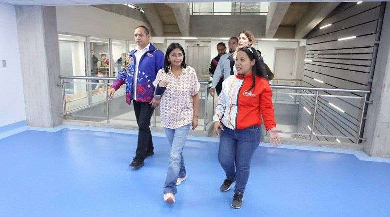 Vicepresidenta supervisa Servicio Médico del Metro de Caracas