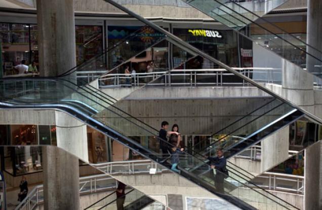 Así sobrellevaron el apagón los centros comerciales
