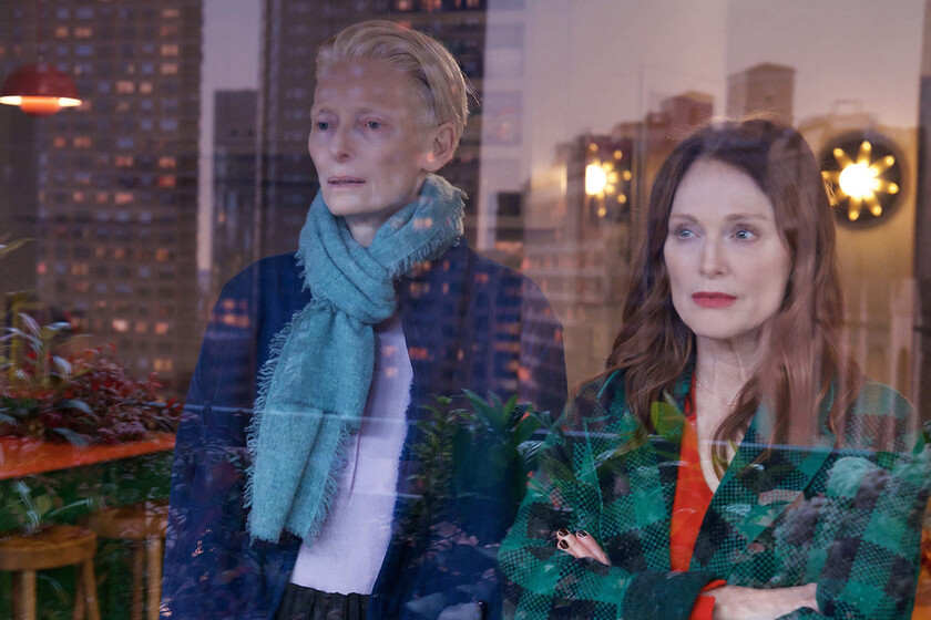 17 minutos de aplausos. Pedro Almodóvar recibe la mayor ovación hasta ahora en el Festival de Venecia con su nueva película y empieza a soñar con el Óscar