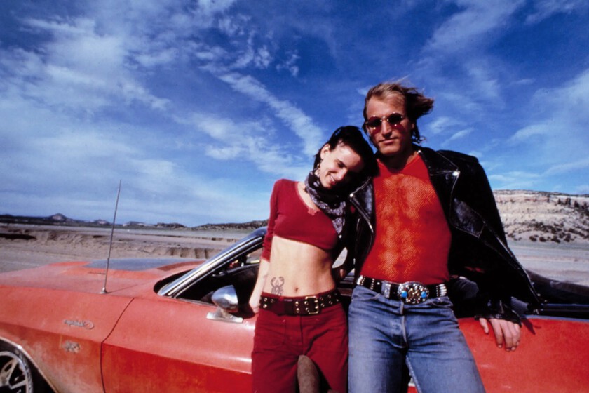 "Me rompió el corazón". Oliver Stone lamenta cómo Warner Bros. mutiló la controvertida 'Asesinos natos' para rebajar su calificación por edades