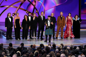 Emmy 2024 - El triunvirato 'The Bear', 'Mi reno de peluche' y 'Shogun' se rompe a última hora en una gala sobria, repartida y con agradables sorpresas