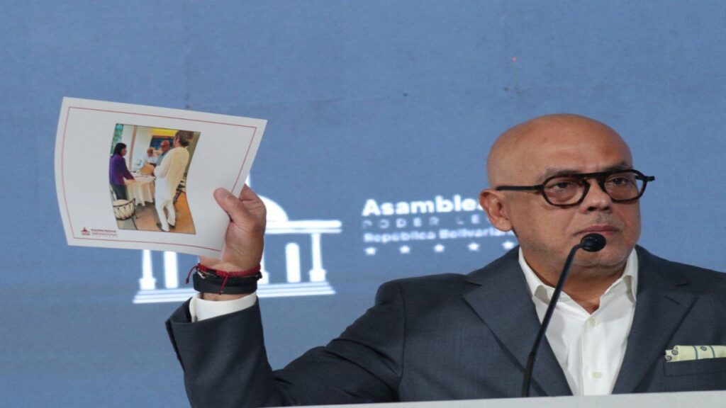 Jorge Rodríguez da plazo de 24 horas a Edmundo González para desmentir supuesta "coacción" para firmar carta