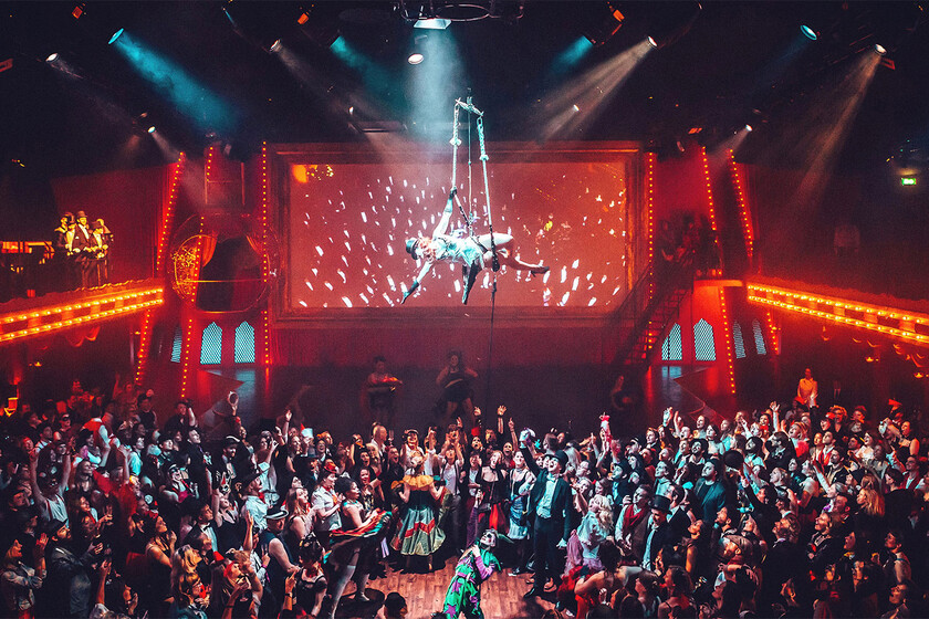 Hay un cine de Londres cuyas proyecciones son fiestas alucinantes llenas de disfraces y espectáculos. El problema es que ir es complicado, porque su localización es secreta