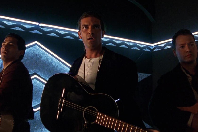 Max México tiene este neo-Western de culto de Robert Rodriguez con un mítico número musical de Antonio Banderas
