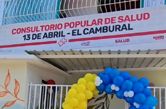 Alcaldesa de Caracas entrega cancha y consultorio médico en El Cambural