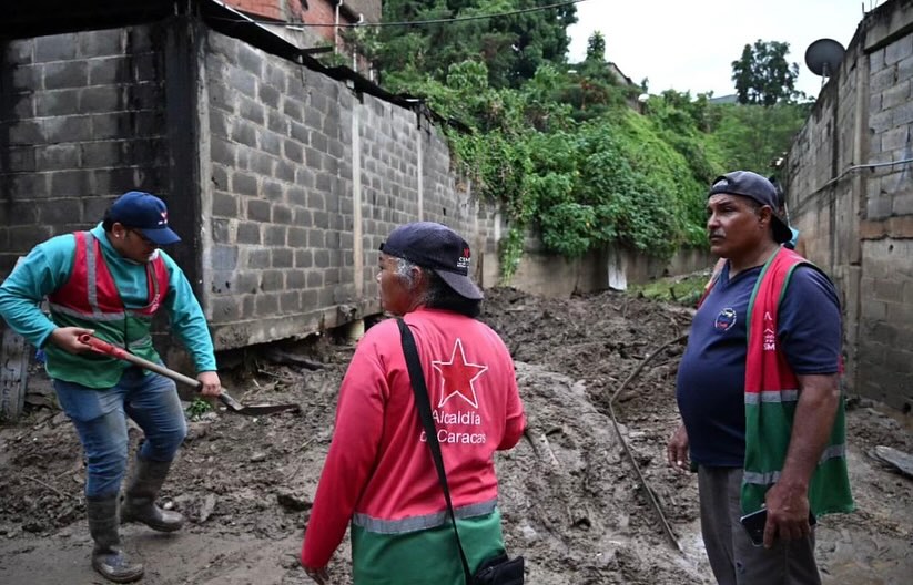 Las intensas lluvias con vientos y truenos que causaron estragos en varias zonas de la Gran Caracas