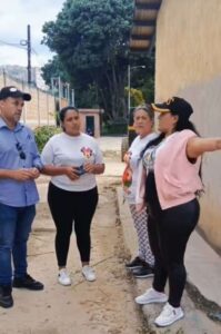 Avanza construcción del muro en la escuela "José Gervasio Artigas"