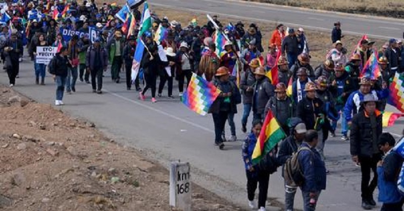 Crece la tensión en Bolivia ante el ingreso de la marcha de Evo Morales a La Paz tras siete días de caminata