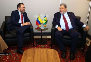 Canciller Gil se reúne con primer ministro de San Vicente y las Granadinas