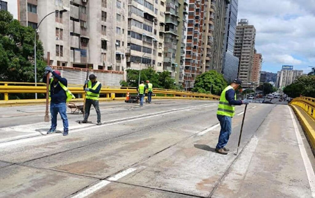 Cerrarán varias vías de Caracas para su rehabilitación