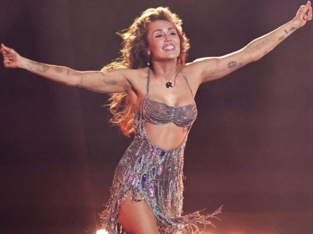 Demandan a Miley Cyrus por copiar tema de Bruno Mars