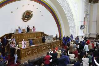 Diputados repudian injerencia de España por desconocer victoria de Maduro