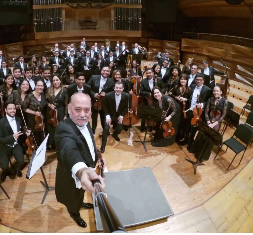 El Sistema agarra los instrumentos