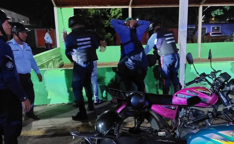 ¡Multados! 67,71% de los motorizados cayeron en la 'atarraya nocturna' de Polifalcón