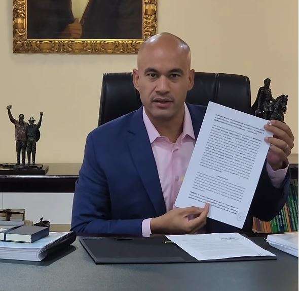 Firman convenio para construir 25 mil viviendas para los maestros