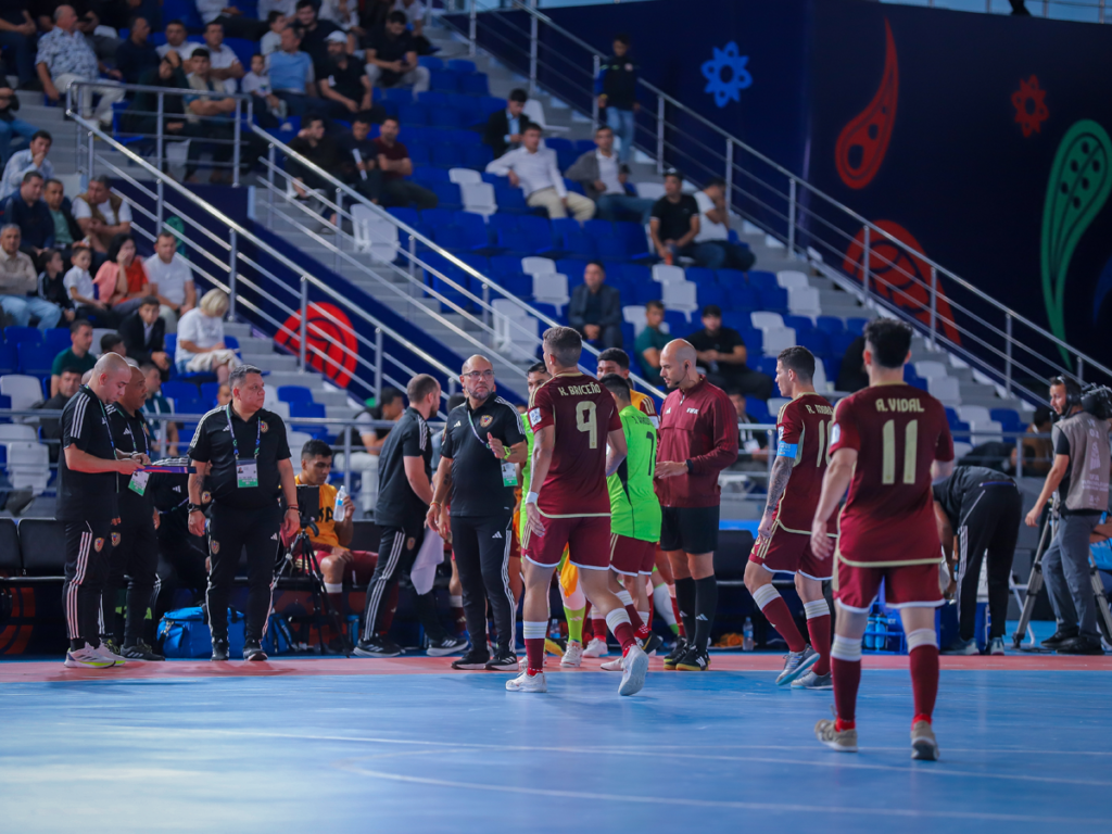 Francia remontó y derrotó a la Vinotinto del futsal