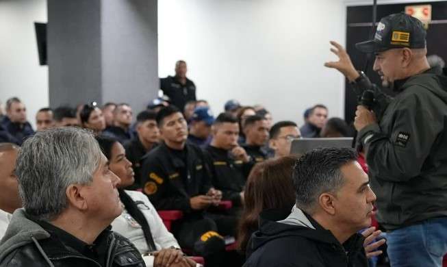 Funcionarios policiales participaron en seminario sobre Tendencias Neofascistas y Criminales
