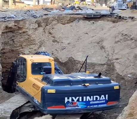 Gobierno de Caracas atiende socavamiento en la parte alta de la Cota 905