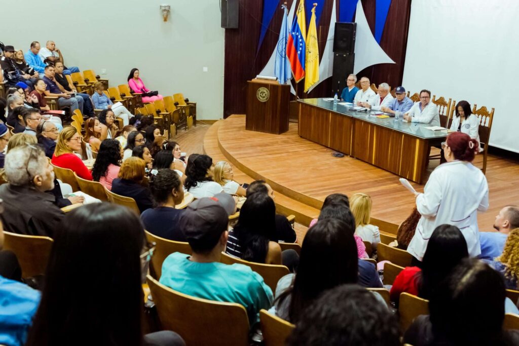 Hospital Universitario entró en debate para vencer a la sombra del bloqueo