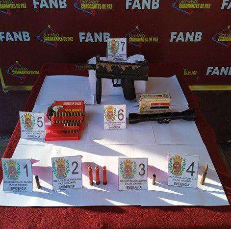 Incautan subfusil al Tren del Llano