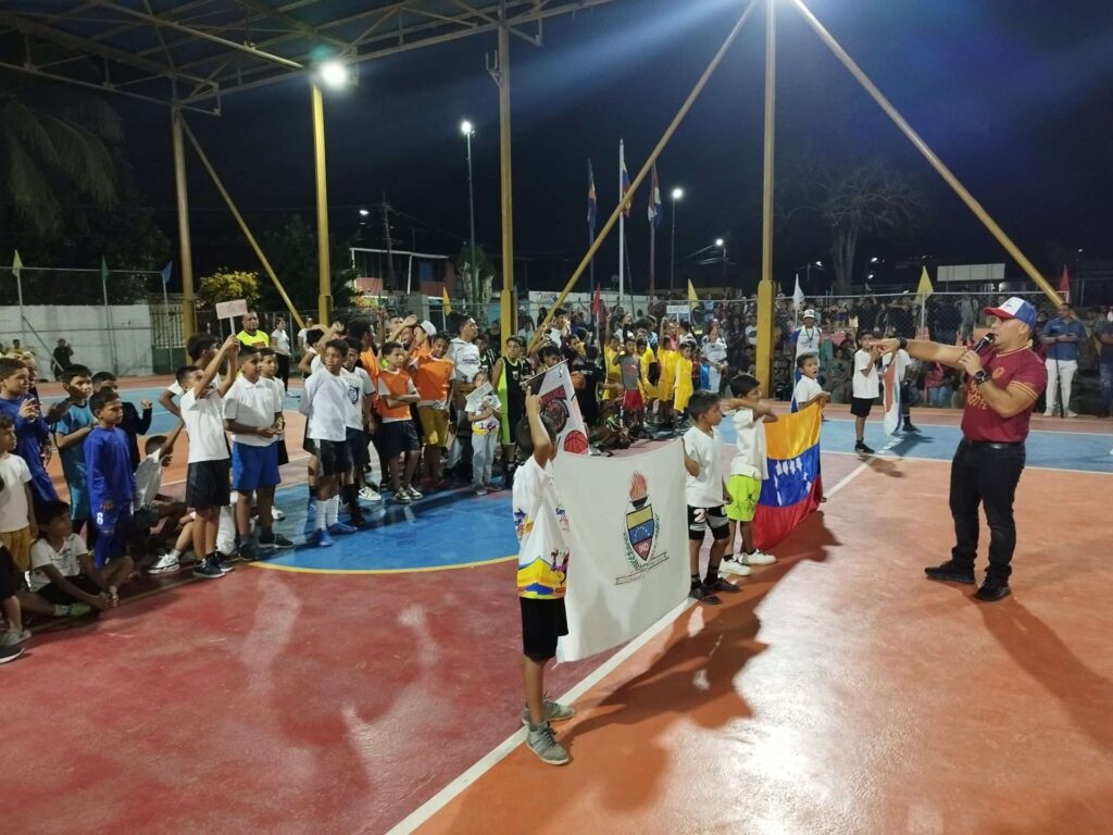 Inician juegos vacacionales Higuerón 2024 con más de 800 atletas