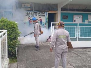 Inició plan masivo de fumigación en escuelas de Trujillo