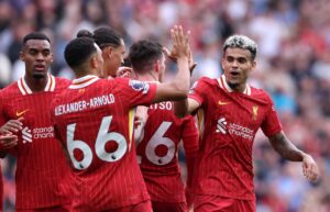 Liverpool lídera la Premier a la espera del choque estelar City-Arsenal