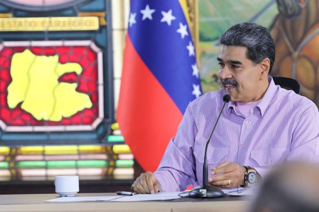 Maduro se reúne con Movimiento Sin Tierra en Miraflores
