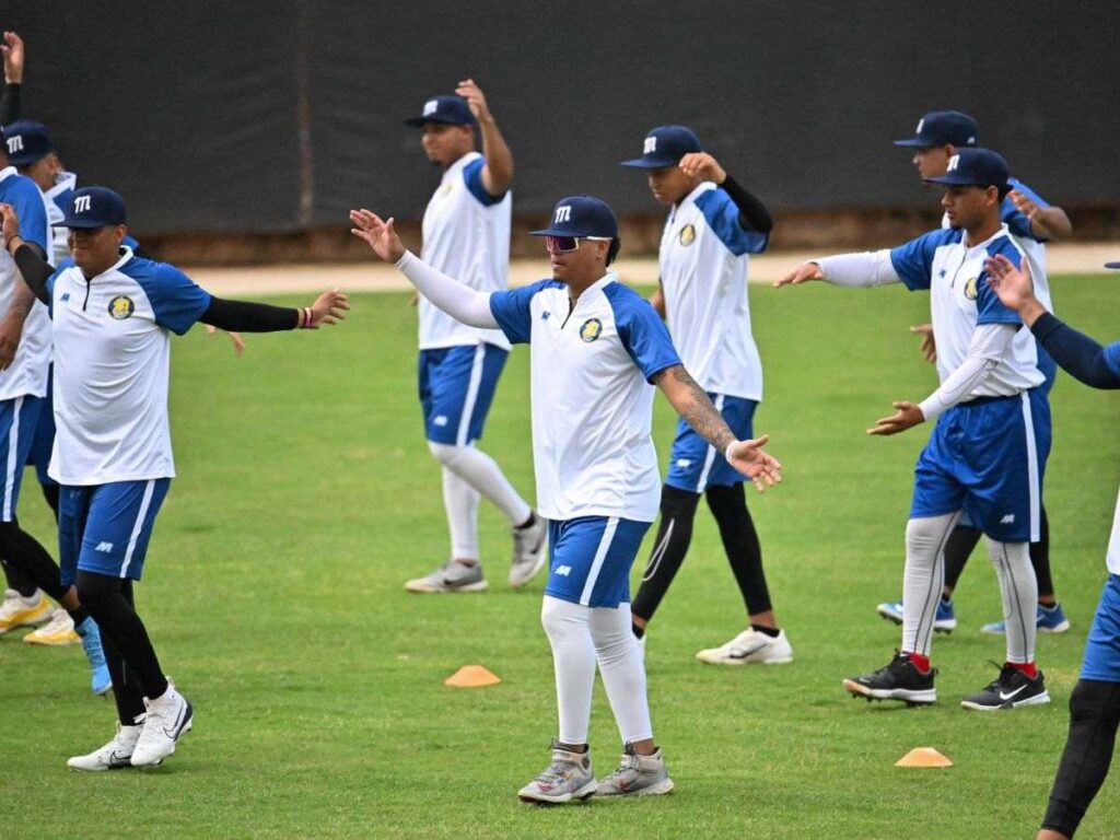 Magallanes inició prácticas con todos los hierros