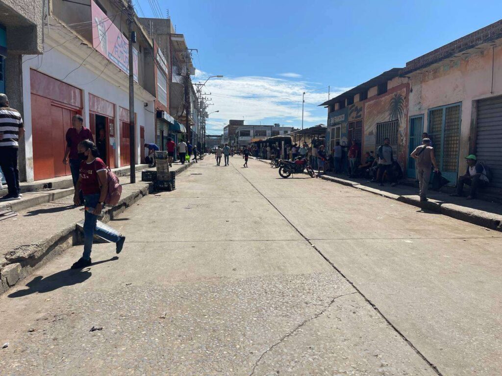 Más de 120 comerciantes informales fueron desalojados en Barcelona