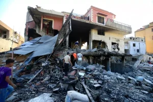 Más de 50 muertos por nuevos bombardeos