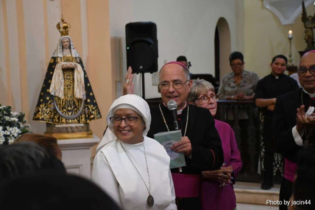 Monseñor Jesús González de Zárate asumió como Arzobispo de Valencia