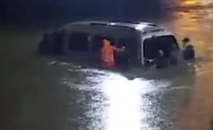 Apartamentos se inundaron tras desbordamiento del río Guarenas