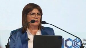 'Estamos consternados por el asedio a la embajada en Caracas'