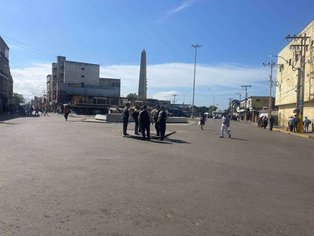 Plan de ordenamiento en Barcelona reubicó a otros 50 buhoneros