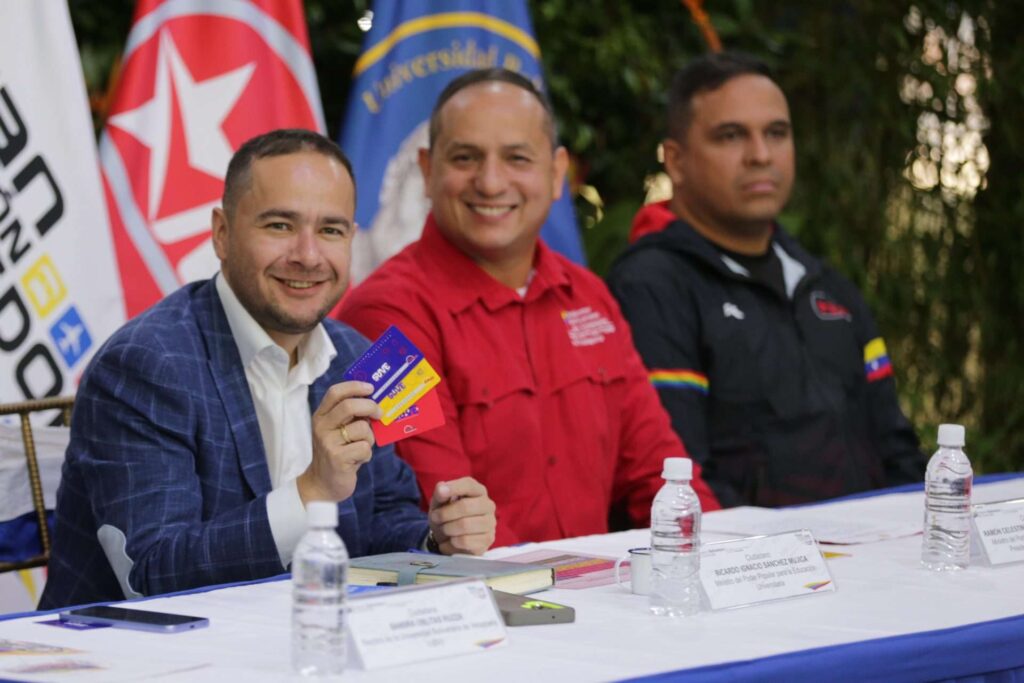 Realizan operativo de venta de tarjetas SUVE en la UBV